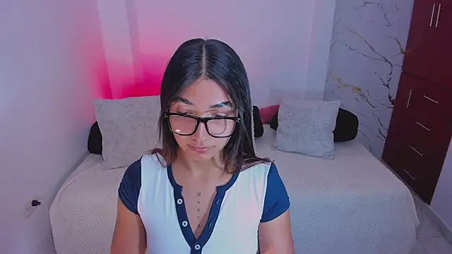 martina roldam online show from 04/14/26, 01:22