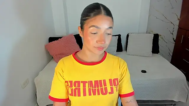 Snapshot of martina_roldam chatting on 07/17/26, 03:02 martina roldam online show from 07/17/26, 03:02