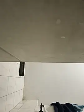 Snapshot of GildanK18 chatting on 10/25/25, 02:56 GildanK18 online show from 10/25/25, 02:56