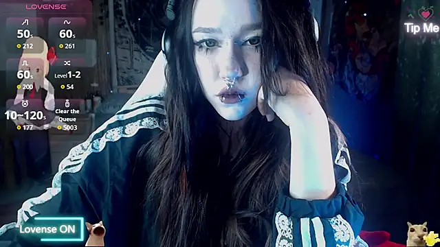 Snapshot of chloe_crystall_killer chatting on 05/14/26, 11:22 chloe crystall killer online show from 05/14/26, 11:22
