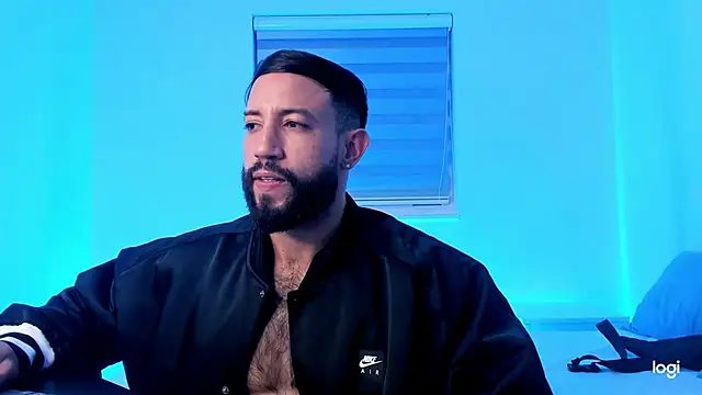 Snapshot of BradLeon_ chatting on 03/15/25, 01:19 BradLeon online show from 03/15/25, 01:19