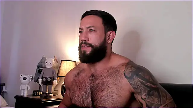 BradLeon  online show from 11/26/25, 08:43