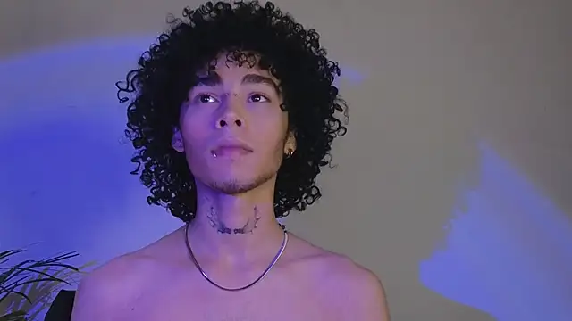 Snapshot of seven7xis chatting on 12/24/24, 08:55 seven7xis online show from 12/24/24, 08:55