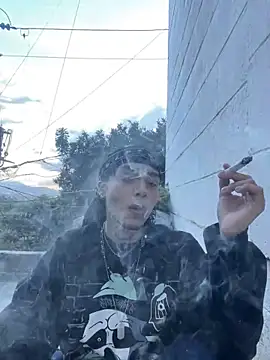 Snapshot of seven7xis chatting on 01/17/25, 10:01 seven7xis online show from 01/17/25, 10:01