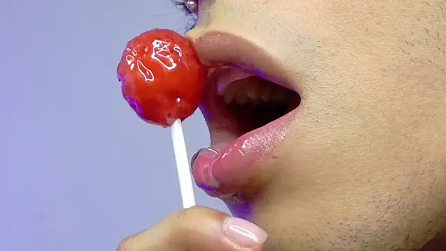 Snapshot of seven7xis chatting on 03/21/25, 08:06 seven7xis online show from 03/21/25, 08:06