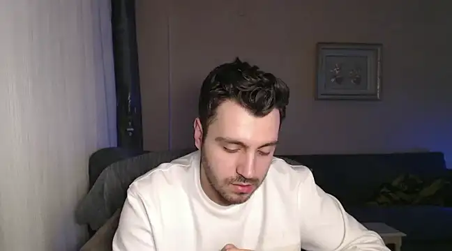 handsomeee04 online show from 03/18/25, 10:04