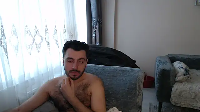 Snapshot of handsomeee04 chatting on 05/03/26, 05:02 handsomeee04 online show from 05/03/26, 05:02