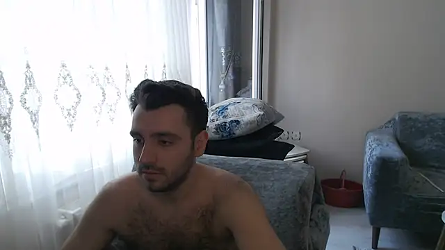 Snapshot of handsomeee04 chatting on 05/10/26, 02:00 handsomeee04 online show from 05/10/26, 02:00