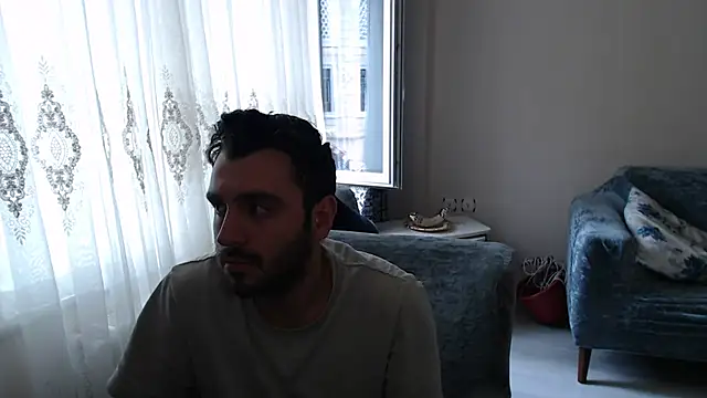 Snapshot of handsomeee04 chatting on 05/21/26, 12:45 handsomeee04 online show from 05/21/26, 12:45