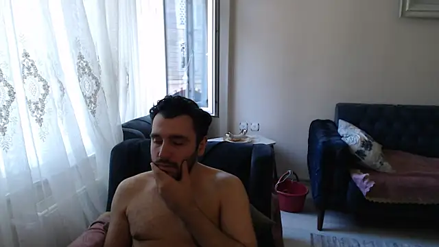 Snapshot of handsomeee04 chatting on 06/04/26, 05:57 handsomeee04 online show from 06/04/26, 05:57
