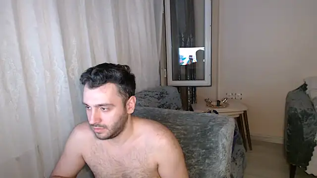 Snapshot of handsomeee04 chatting on 06/30/26, 10:11 handsomeee04 online show from 06/30/26, 10:11
