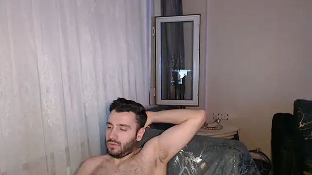 Snapshot of handsomeee04 chatting on 07/11/26, 10:44 handsomeee04 online show from 07/11/26, 10:44
