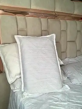 Boy cock18 online show from 01/31/25, 08:33