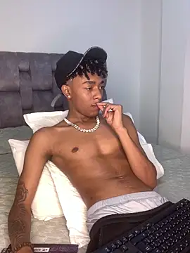 Boy cock18 online show from 02/12/25, 12:05