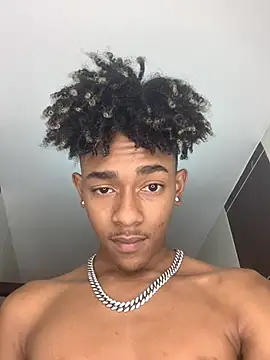 Boy cock18 online show from 02/26/25, 09:37