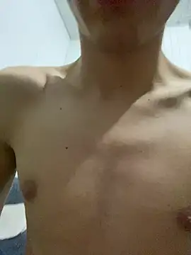 ekskekejejej online show from 03/04/25, 07:43