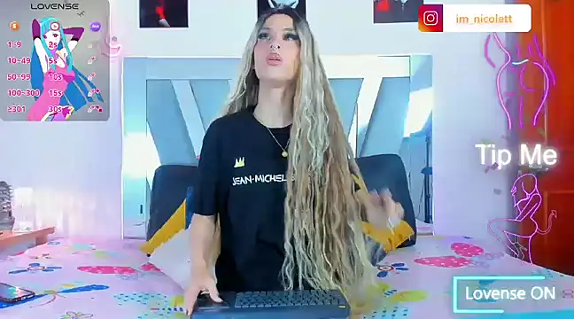 supradoll online show from 02/03/25, 07:40