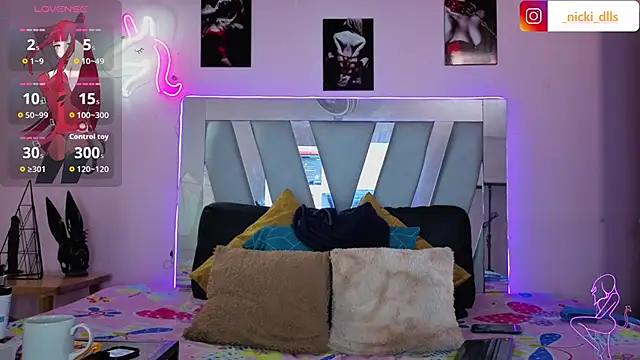 supradoll online show from 10/29/25, 04:20