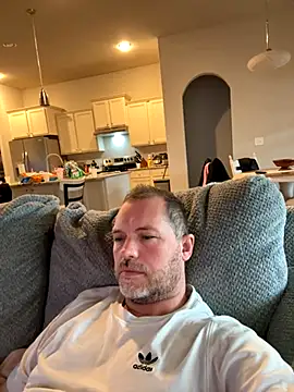 Snapshot of miojim593 chatting on 12/02/25, 04:57 miojim593 online show from 12/02/25, 04:57