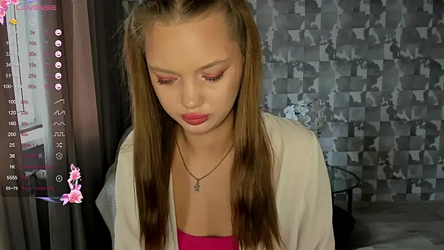 Lovely Lure online show from 01/31/25, 09:59