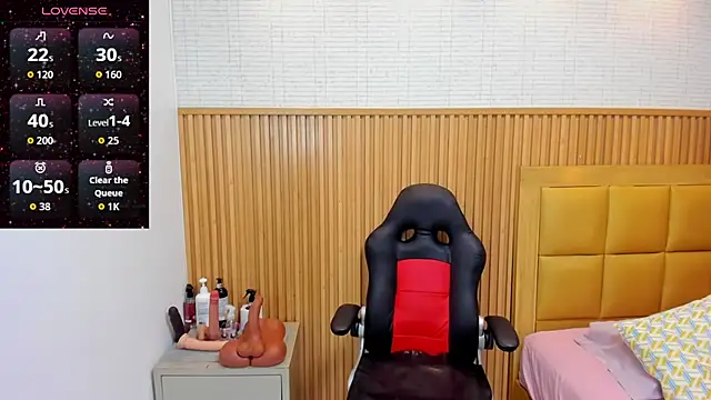 LOLAMAXI online show from 11/04/25, 03:27