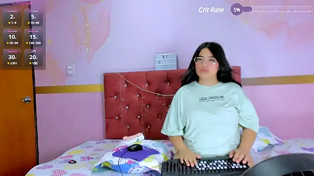 Snapshot of mia18_queen chatting on 12/29/24, 09:50 mia18 queen online show from 12/29/24, 09:50