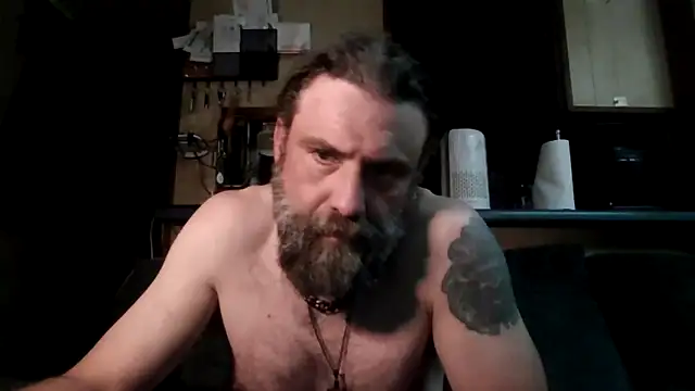 Snapshot of zaneporter46 chatting on 05/05/26, 01:41 zaneporter46 online show from 05/05/26, 01:41