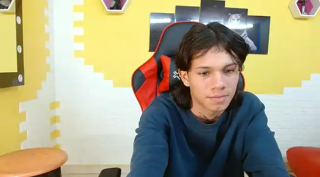 andy dan18 online show from 02/02/25, 02:59