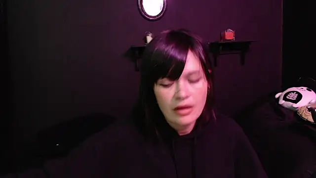 rousstattoo online show from 12/18/25, 01:33