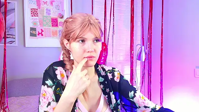 NellieLoyns online show from 02/19/25, 04:11