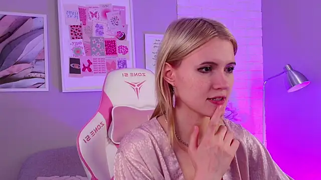 NellieLoyns online show from 03/10/25, 09:18