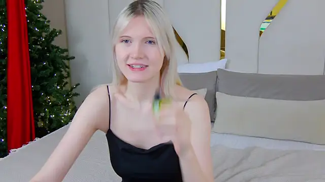 NellieLoyns online show from 12/03/25, 06:28