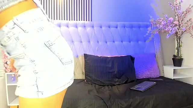 GysellHanson online show from 11/26/25, 12:06