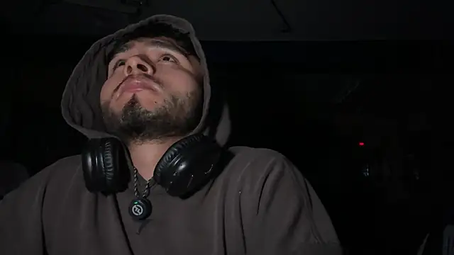 Snapshot of Beboteejoel chatting on 09/28/25, 02:17 Beboteejoel online show from 09/28/25, 02:17