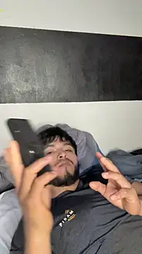 Snapshot of Beboteejoel chatting on 11/22/25, 04:06 Beboteejoel online show from 11/22/25, 04:06