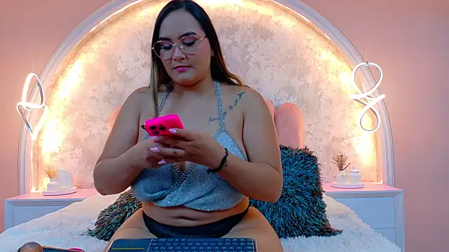 MiaLaurents online show from 11/10/25, 04:44