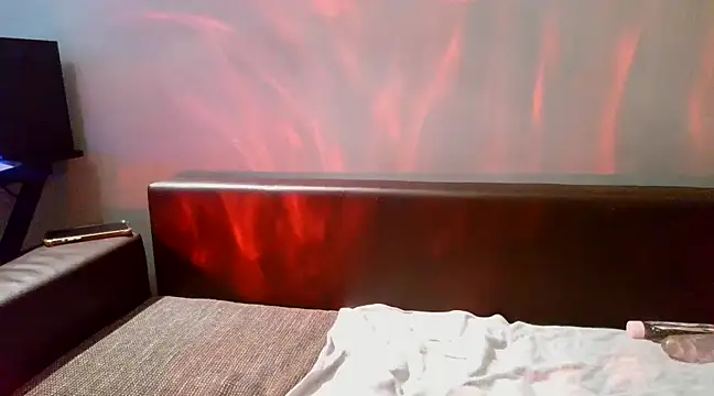 DiamondZar77038 online show from 03/04/25, 06:29