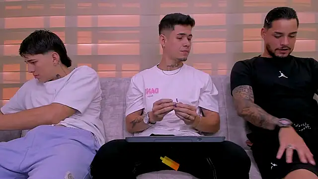 hell twink online show from 12/24/24, 07:55