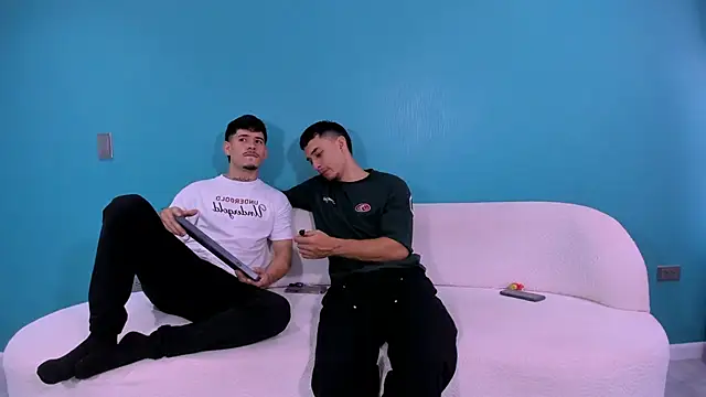 hell twink online show from 05/25/26, 04:02