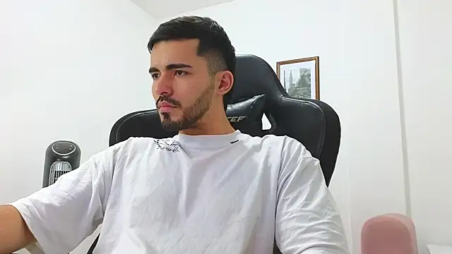 Massimoo 07 online show from 01/07/25, 11:56