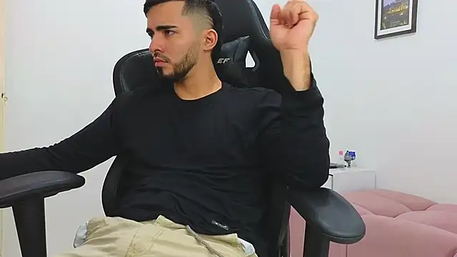 Massimoo 07 online show from 01/22/25, 06:31