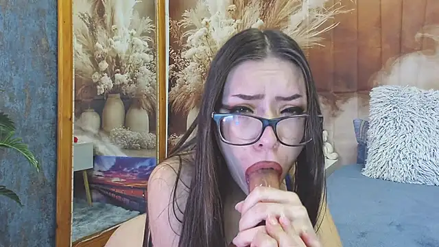 EmaLowe online show from 02/20/26, 06:26