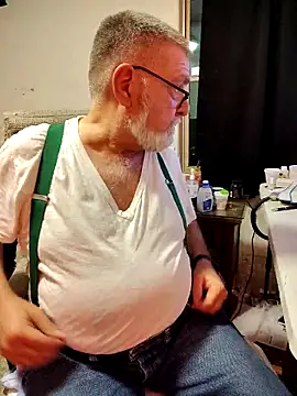 Snapshot of viejo_oso chatting on 10/11/25, 09:41 viejo oso online show from 10/11/25, 09:41