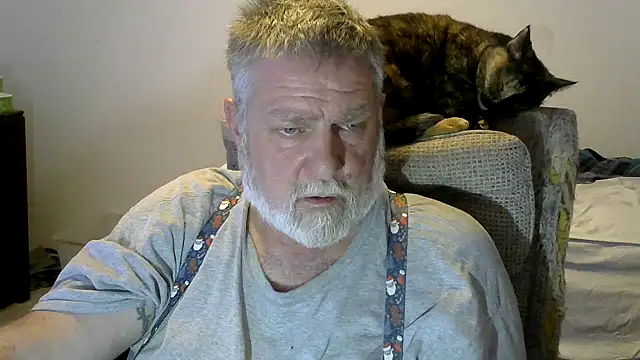 Snapshot of viejo_oso chatting on 11/17/25, 03:23 viejo oso online show from 11/17/25, 03:23