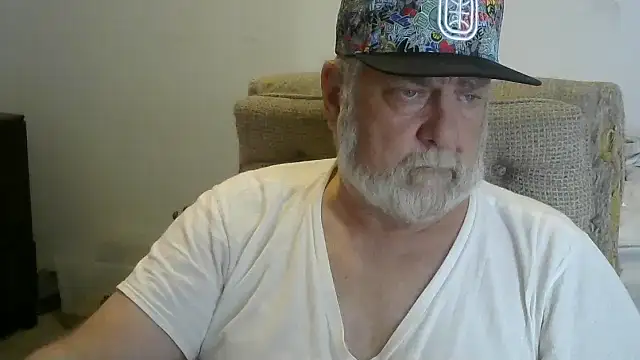 Snapshot of viejo_oso chatting on 01/11/26, 11:10 viejo oso online show from 01/11/26, 11:10