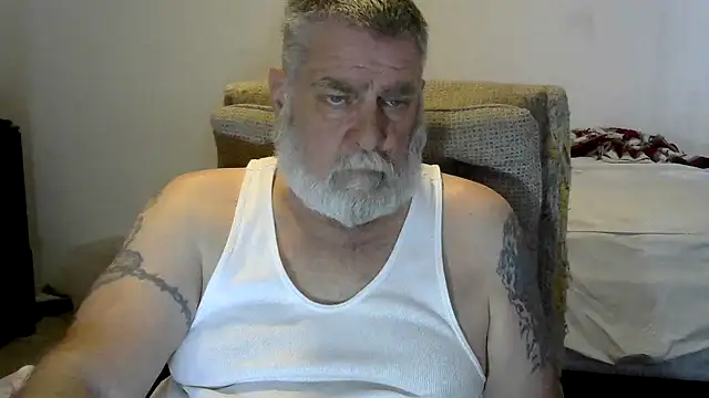 Snapshot of viejo_oso chatting on 02/21/26, 05:47 viejo oso online show from 02/21/26, 05:47