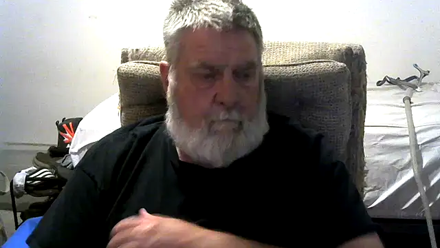 Snapshot of viejo_oso chatting on 03/15/26, 05:02 viejo oso online show from 03/15/26, 05:02