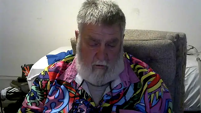 Snapshot of viejo_oso chatting on 03/20/26, 03:44 viejo oso online show from 03/20/26, 03:44