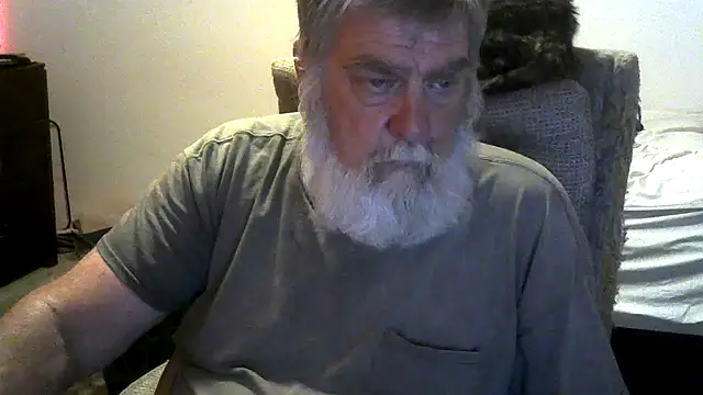 Snapshot of viejo_oso chatting on 05/17/26, 07:17 viejo oso online show from 05/17/26, 07:17