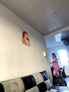 Snapshot of Sophia_cyrus11 chatting on 10/06/25, 12:57 Sophia cyrus11 online show from 10/06/25, 12:57